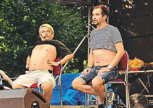 Tak to vypadalo na konci července v areálu na Konopišti. Důvodem všeobecného veselí byla Párty, Seznamka nebo vystoupení skupiny Los Rotopedos tedy show Partička na vzduchu.