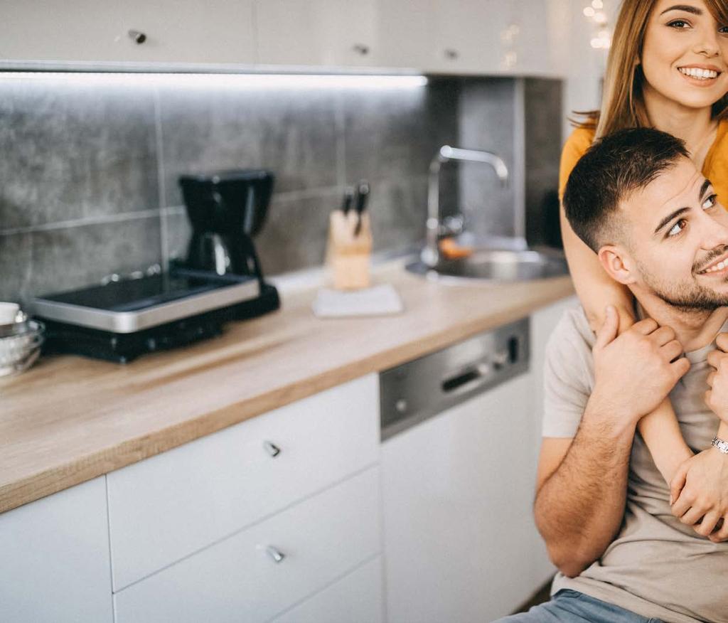 NOVINKY TEXT MAM FOTO ISTOCK, DÉMOS TRADE Inovativní řešení nábytkových závěsů NOVINKA