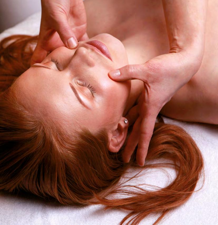 wellness masáže Klasická ruční masáž celotělová 50 min. 850 Kč Celková relaxační masáž. Masáž vonnými oleji Berta 25 min.