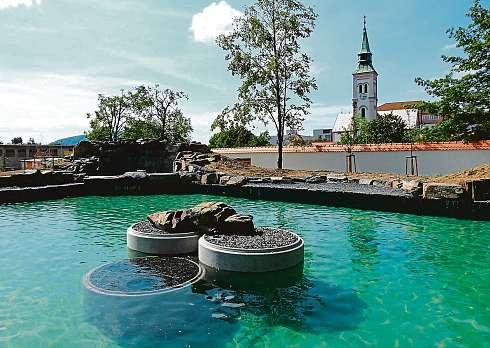 Frýdek-Místek a Nový Jičín 23. srpna 2019 5 Kdysi hřbitov a kino, dnes park Řadu různých podob mělo v minulosti prostranství za Smetanovými sady v Novém Jičíně.