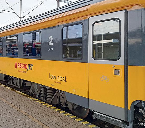 zpravodajství I vagony RegioJet se opravují v KOS V Krnovských opravnách a strojírnách se realizujeme také opravy osobních vagonů železničního dopravce RegioJet.