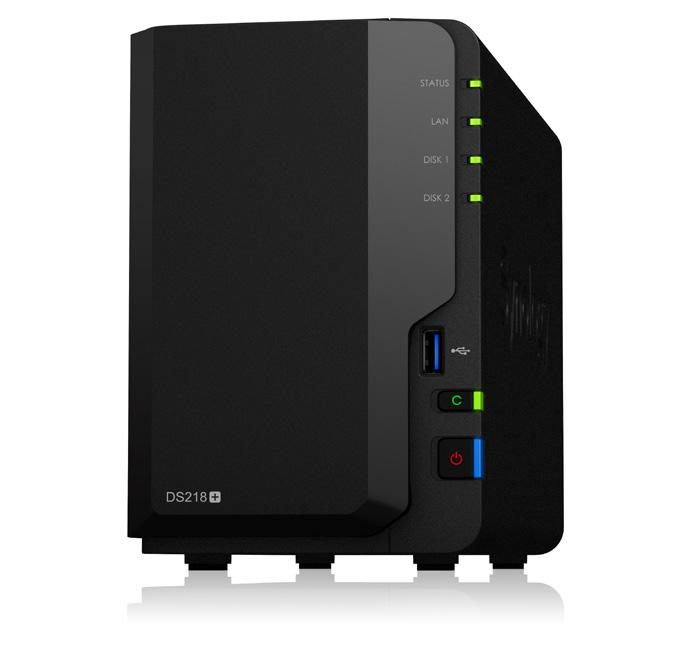 Díky systému AES-NI dosahuje zařízení DS218+ při šifrovaném zápisu a v konfiguraci RAID 1 výkonu až 113 MB/s při čtení a 112 MB/s při zápisu 1. Zařízení DS218+ obsahuje tři porty USB 3.0.