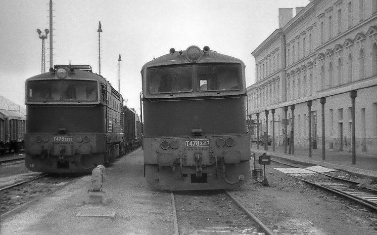 MAGAZÍN FOTOGALERIE LOKOMOTIVY.NET Opava východ. Železniční stanice kde se v provozu pravidelně potkávali ostravští a krnovští brejlovci.