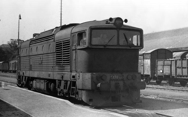 Jedním z opavských brejlovců byl T478.3287. Na snímku je zachycen v červnu 1983.