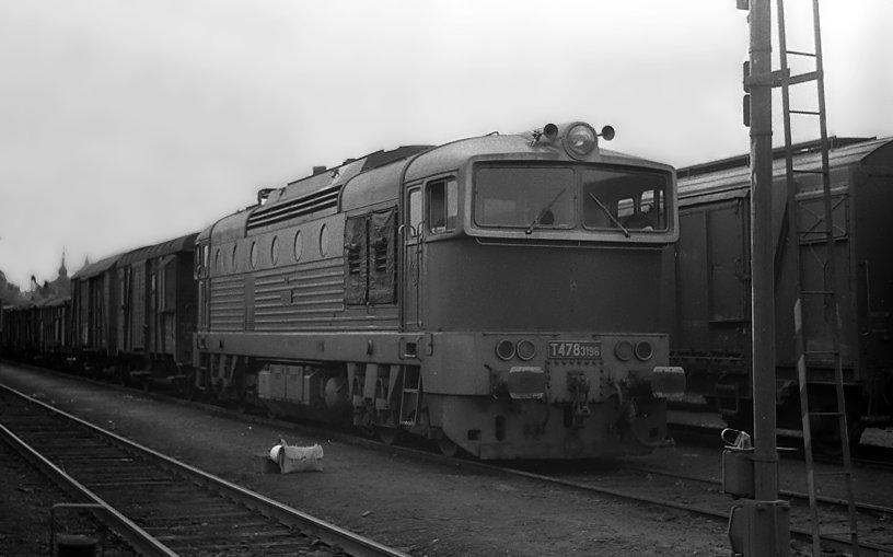 2035 a 036. Zároveň byly zbylé krnovské kusy předány do Jihlavy. Zpátky k brejlovcům.