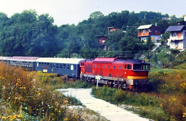 vlevo: Na nedatovaném snímku odjíždí pravděpodobně T478.3160 z Paskova. foto Robert Kubica uprostřed: Zřejmě už pouze nevratná historie: T478.