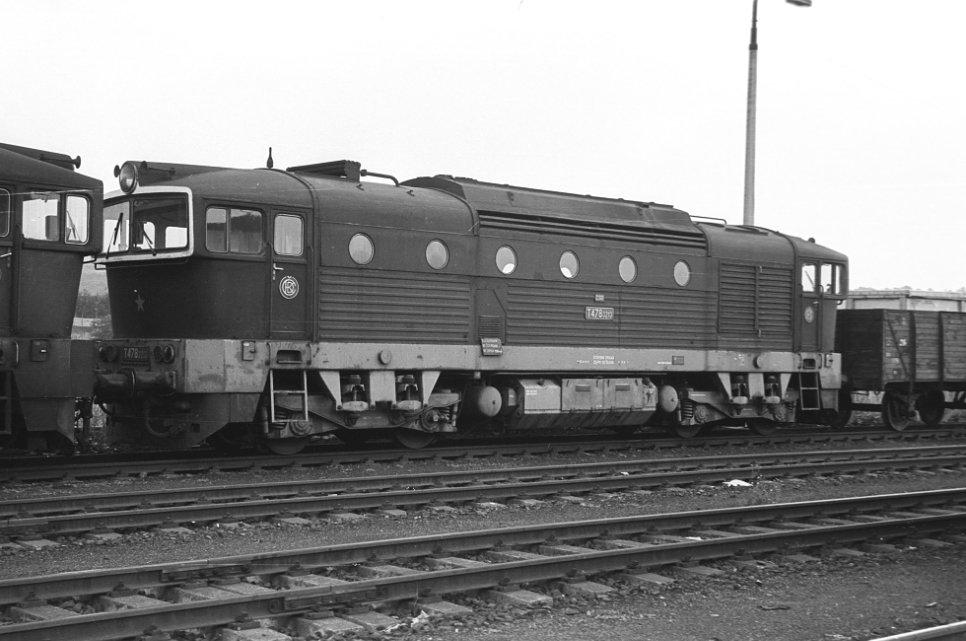 MAGAZÍN FOTOGALERIE LOKOMOTIVY.NET čítajících 24 a 60 strojů. Další výrobu těchto lokomotiv ovlivnil požár v závodě ČKD-naftové motory, který pozastavil výrobu dvanáctiválcových motorů.