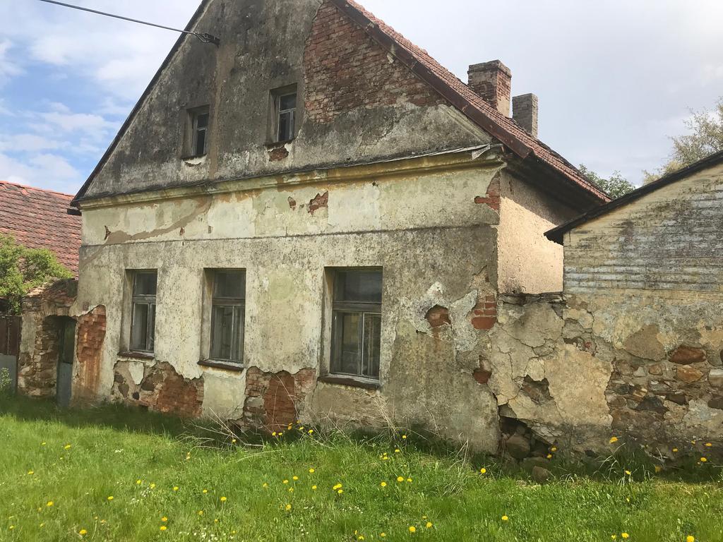 ZNALECKÝ POSUDEK č. 7364-144/19 o obvyklé ceně spoluvlastnického podílu o velikosti ideální 1/2 k rodinnému domu č.p. 14 s příslušenstvím a pozemky parc. č. st. 68, parc. č. 96/1, 97, 187, 1373 v kat.