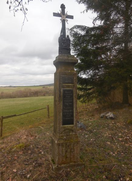 Částkou 38 tis. Kč obec přispěla Mikroregionu Přešticko na opravu pamětního kříže ve Smrčí v horních Nezdicích. Na péči o veřejnou zeleň bylo vynaloženo 175 tis.