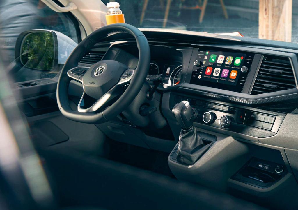 1) Výbava na přání. 2) Pro užívání služeb We Connect je nutné, aby uživatel měl založený Volkswagen ID uživatelský účet, ke kterému má vytvořené uživatelské jméno a heslo.