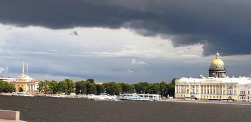 V ruské recitaci vynikal příznivě můj jinak zlozvyk prodlévat na měkkosti souhlásek š a ž, tvrdá ruská l mi šla dramaticky a přirozeně. Milovala jsem ruskou duši v básních, v literatuře, v hudbě.