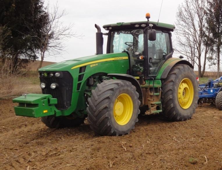 4.2 Technická charakteristika pracovních souprav Mezi sledované stroje v agregaci s traktorem JOHN DEERE 8320R byly zahrnuty stroje značky KÖCKERLING ALLROUNDER, KÖCKERLING VECTOR a LEM- KEN HELIODOR.