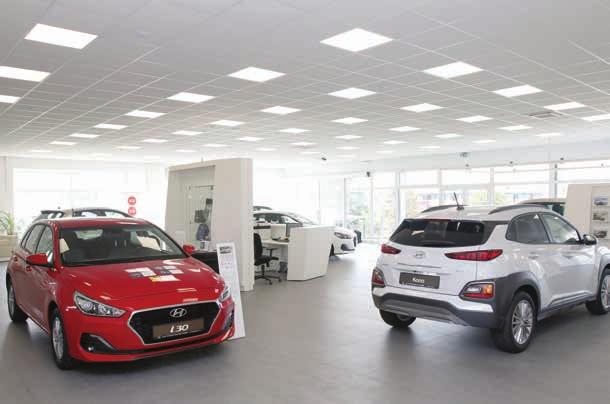 28 INZERCE Skupina AUTO UH otevřela nový autosalon Hyundai a Jeep SLOVÁCKO Milovníci automobilových značek Hyundai a Jeep mají určitě radost, neboť právě tyto značky, které patří do dynamicky se