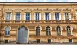 Brno-město NAVŠTIVTE RESTAURACI V CENTRU BRNA V DIVADLE REDUTA REZERVUJTE SI KLUB TEFITI restaurace Tefiti, Zelný trh 4, 602 00 Brno W W W.T E F I TI.