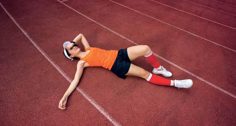 30 Aesculap Akademie Sportovci, pozor! Krizových stavů a kolapsů z přehřátí je dvakrát více než dříve Sportovci podceňují tepelná traumata vzniklá z přehřátí organismu.