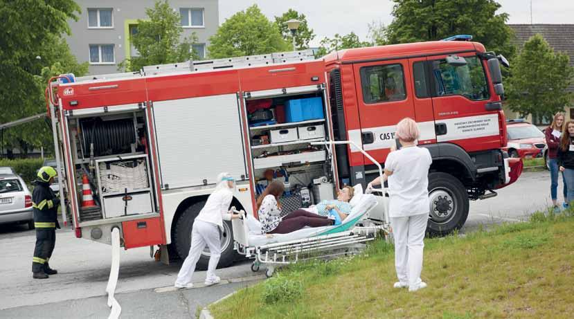 36 události Reagujte rychle, pohotově a s chladnou hlavou aneb cvičné evakuace v praxi Na konci května proběhly za asistence záchranných sborů dvě cvičné evakuace v budovách společnosti B. Braun.