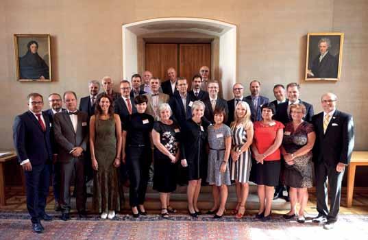 6 Aesculap Akademie Aesculap Akademie inovuje vzdělávání zdravotníků Aesculap Akademie proškolila od roku 2002 v ČR přes 120 000 zdravotníků.