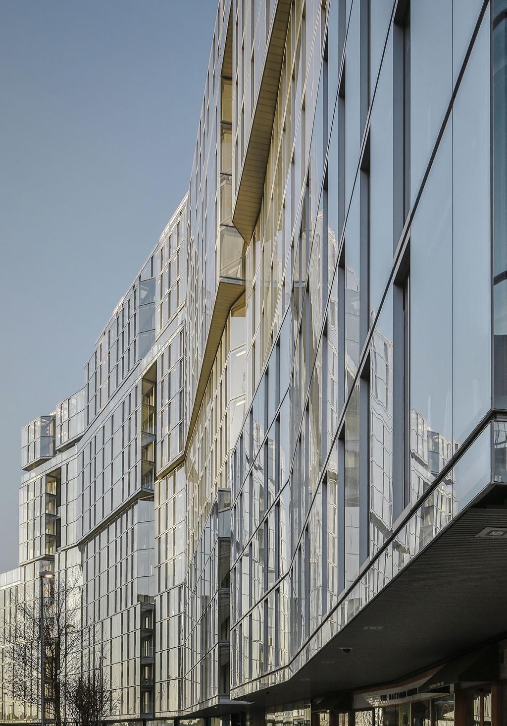 18 19 Využijte komplexní služby AGC k realizaci své vize Komplexní servis Váš špičkový technologický výkon Společnost AGC Glass Europe se může pochlubit širokou škálou produktů s protisluneční