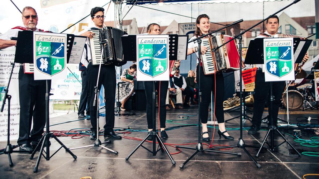 Borkovická polka, Moje česká vlast a Od Tábora až k