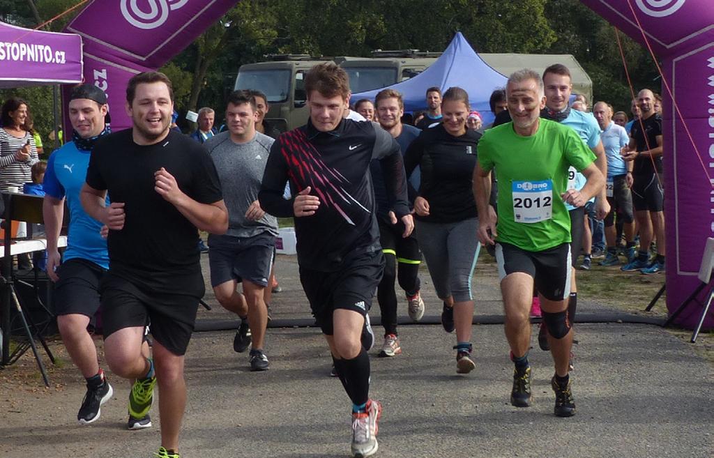 Chybět nebude ani pěší pochod o délce 9 km, který je připraven pro všechny, kdo chtějí podpořit dobrou věc, ale neběhají. Všechny závody startují v prostorách areálu kempu TJ Spartak Soběslav.
