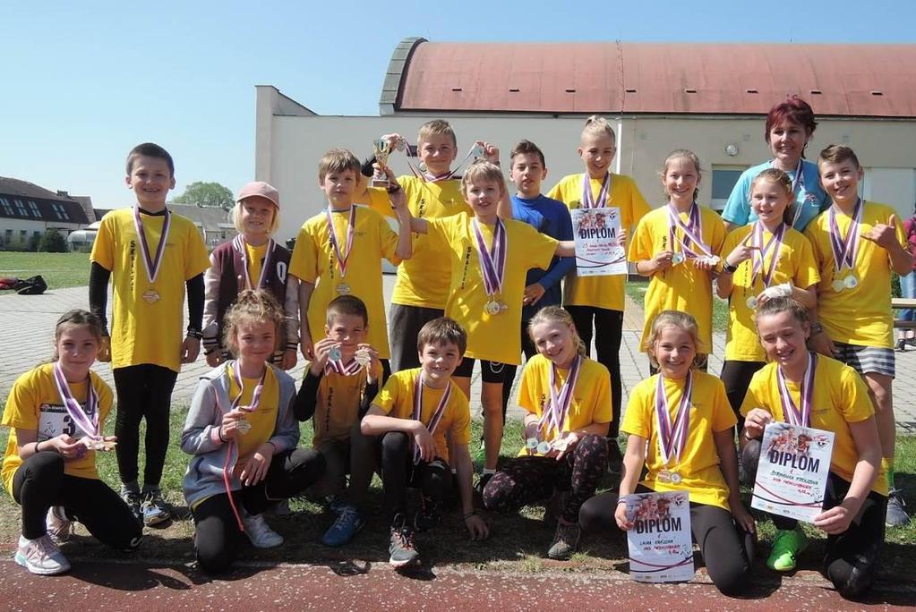 Základní škola Josefa Hlávky Přeštice nabízí žákům 8. ročníku vodácký kurz a také výběrový kurz lyžování v Rakousku.