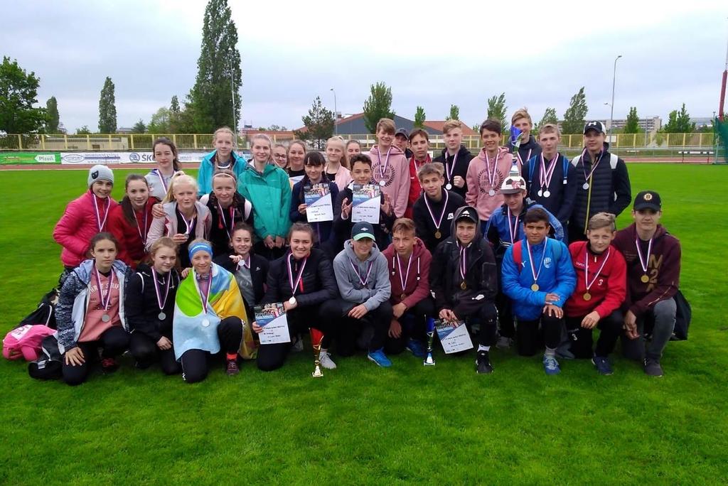 škola spolupracuje je Klub vojáků v záloze, který pravidelně organizuje Branný den pro žáky 8. ročníku.