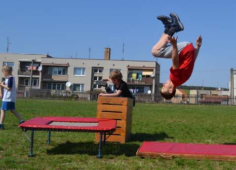 Pracoviště Tyršova Parkour (identifikační číslo: 08) garant: Stanislav Kutheil tělocvična ZŠ Třemošná den a čas: pondělí 15:00 16:00 cena za pololetí: 300 Kč Hmmm, taky nevíš, co je to parkour?