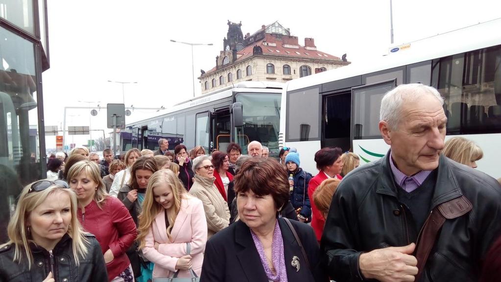 MUZIKÁL KLEOPATRA Druhou dubnovou neděli jsme vyjeli (2 plné autobusy) za kulturou do Prahy do divadla Broadway na známý český muzikál Kleopatra.