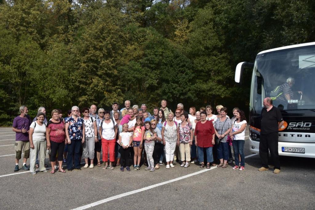 ZÁJEZD NA ZÁMEK KONOPIŠTĚ Ráno 29. srpna jsme nasedli do pohodlného autobusu a natěšeni vyrazili směr Praha.