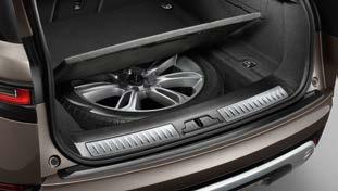 VÝBAVA EXTERIÉRU VYBERTE SI VÝBAVU NA PŘÁNÍ A DOPLŇKOVÉ PŘÍSLUŠENSTVÍ LAND ROVER VYBERTE SI VÝBAVU NA PŘÁNÍ Při objednávání nového vozidla je k dispozici široká nabídka volitelné výbavy pro montáž z