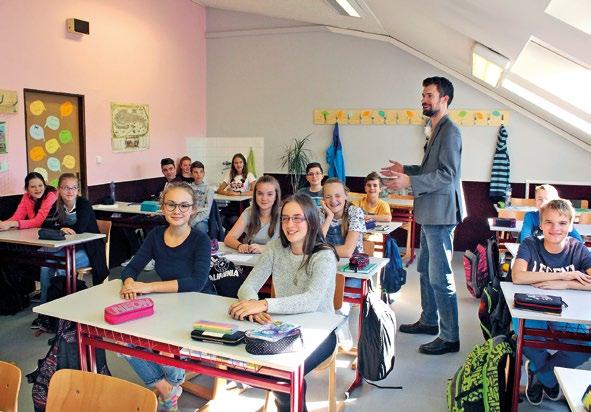 Ze života školy 17 JAZYKY, JAZYKY, JAZYKY. O tom, že výuka cizích jazyků je jednou z nejdůležitějších oblastí vzdělávání na střední škole, jistě nikdo nepochybuje.