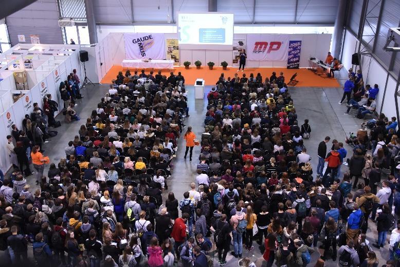 ZÁŠTITY NAD VELETRHEM Ministerstvo školství, mládeže a tělovýchovy České republiky Rektor Vysokého učení technického v Brně prof. RNDr. Ing. Petr Štěpánek, CSc., dr.h.c. Poslanec Parlamentu ČR prof.
