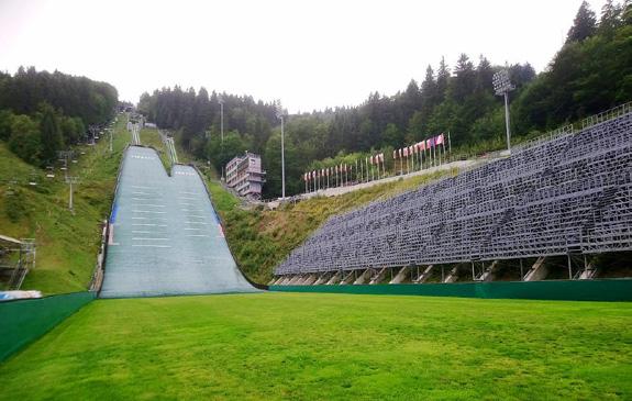 14 Září 2019 Skiareál Ještěd má opravené můstky a startuje projekt Ještědéle na ochranu životního prostředí TMR Ještěd pokračuje v modernizaci skiareálu i v nekomerční části určené vrcholovému sportu.