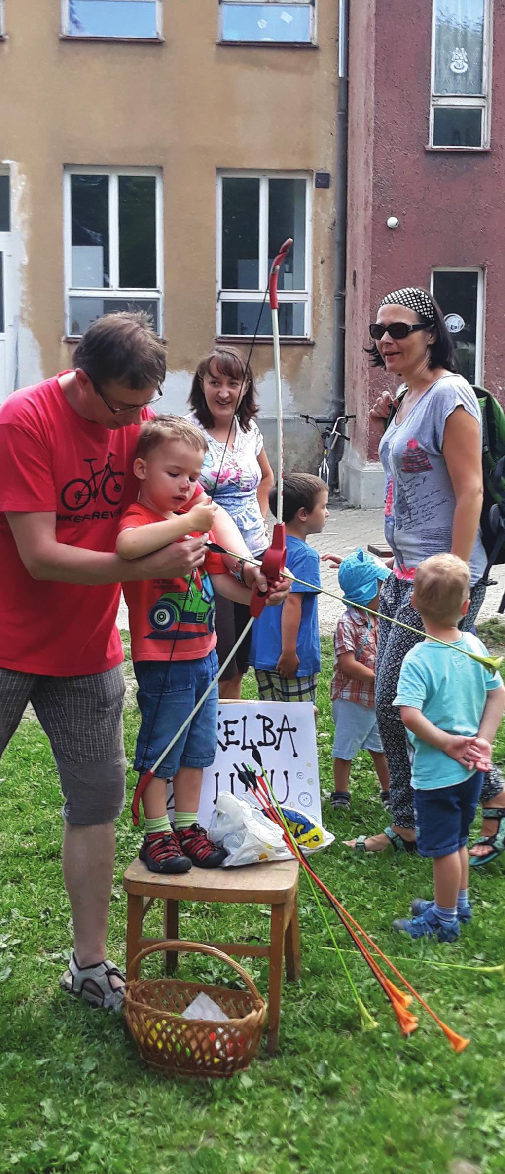 , účast 5 rodičů, 3 miminka VEČERNÍ PŘEDNÁŠKY PRO RODIČE A BESEDY PRO MUŽE A BESEDY PRO ŽENY Probíhaly obvykle v úterý v čase 18.00 20.00 DĚTI A VIRTUÁLNÍ SVĚT 17. 1., beseda pro rodiče školních dětí, Mgr.