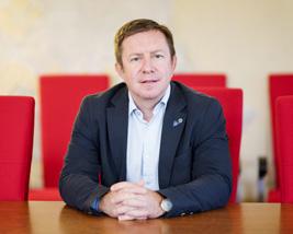 UP vede nadále Jaroslav Miller Rektor Jaroslav Miller Od února 2018 nadále vede olomouckou univerzitu další čtyři roky stávající rektor UP Jaroslav Miller.