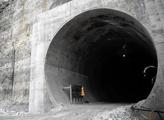 plánování a rozvoj urbanizace 5% nárůst zastavěných ploch na úkor zeleně, zastavění přírodně hodnotných částí území v okolí města - Životní prostředí a adaptace na změnu klimatu