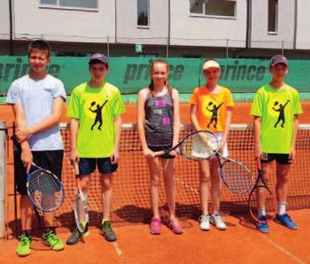 Mikulovští minitenisté ve složení Filip Rožek, Tobiáš Tručka, David Hrnčiřík, Jiří Šilinek a Filip Ševčík měli bohužel největší smůlu. Skončili na 6. místě. Chyběla jim jedna výhra na postupové 5.