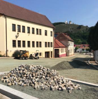 Hraničářů, Nádražní, Pod Strání, Větrná, kpt. Jaroše, Zd. Nejedlého, St. Živného a Vinařská.