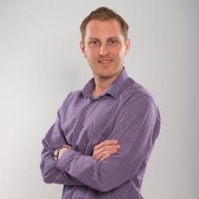 Tomáš Szaszi Peter Franík David Krobot Představení PMI a České komory PMI zajistil PMI.CZ Vicepresident pro Brno Tomas Szaszi.