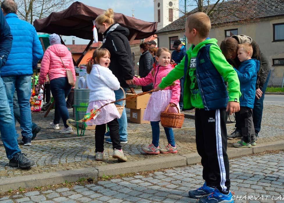 knihovna SPOLKY V nabídce máme i prodej vstupenek na Valečovské léto a další kulturní akce. Můžete u nás obohatit i svou sbírku cestovatelských vizitek, pohlednic, turistických známek nebo razítek.