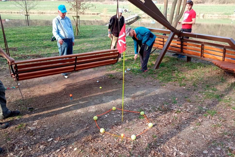 Při vyhlašování ale své prvenství přenechali Jiřímu Bendovi a jeho nevidomé 0 Cross golf se Jičíňákům v Suhrovicích vydařil Neskutečně krásné prostředí parku mezi rybníky a rybníčky v Suhrovicích u