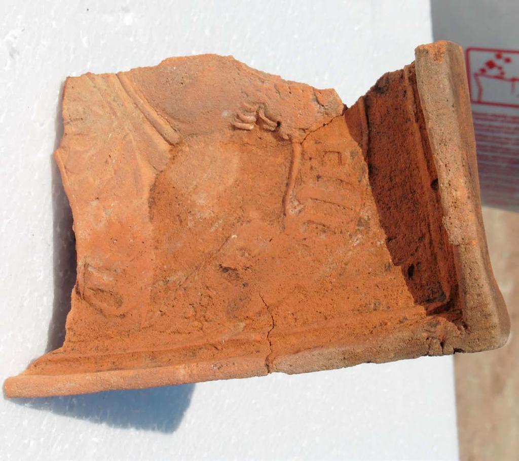 z archivu z archivu Co odhalily výkopy u nové školní budovy Když byly po Velikonocích zahájeny na jižní straně nové školní budovy výkopy pro napojení dešťové a splaškové vody na stávající síť, čekal