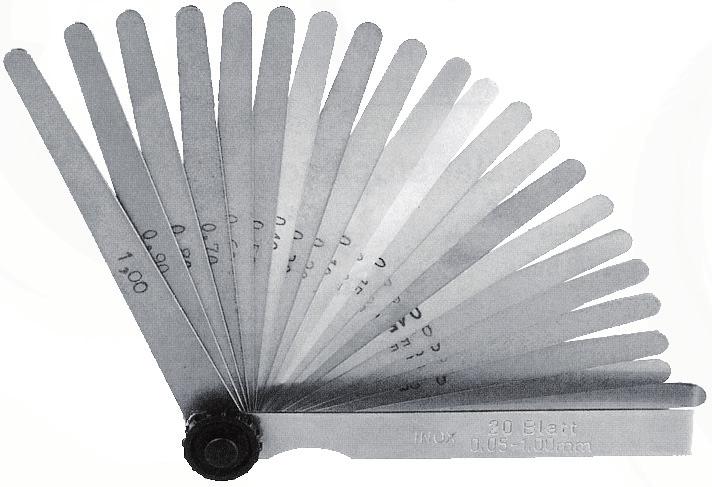 Měrky / Gauge blocks Sady válečkových měrek Roller gauge blocks sets Tolerance: 0,005 mm Stupňování: 0.0 mm Tvrdost: 60/6 HRC S držákem Obsahuje certiﬁkát s přesností * Na poptávku Tolerance: 0.
