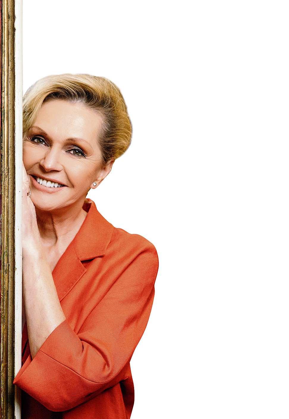 4 4. října 2019 Česká republika Zpráva o nemoci Karla Gotta Helena Vondráčková slaví 55 let na hudební scéně podzimní částí turné Dlouhá noc live.