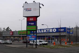 EDEN Královo Pole Menší retailové centrum se nachází v bezprostřední blízkosti polyfunkčního bytového domu Eden na ulici Purkyňova, jen pár minut od Technologického