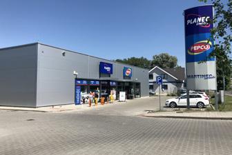 Retail Park Mělník Retail Park Mělník se nachází ve dvacetitisícovém městě asi 30 kilometrů severně od Prahy.