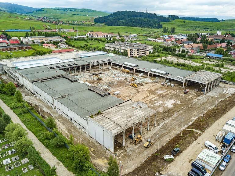 72 Retail park Nest Miercurea Ciuc (12 000 m 2 ), Rumunsko ve výstavbě ještě před zahájením stavby pronajaté z 80 procent.