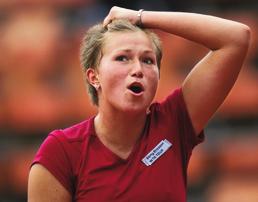 Jan Hernych, dvojnásobný hrdina ATP Challengeru, prohrál po vyrovnané bitvě už v prvním kole s Vaňkem, pozdějším finalistou, Mináře zastavil ve druhém kole Argentinec Roitman a Mertla Řek Economidis.