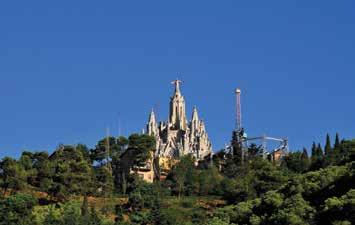36 PARC NATURAL DE LA SERRA COLLSEROLA, BARCELONA, ŠPANĚLSKO Přírodní park Parc Natural de la Serra de Collserola se nachází přímo v srdci metropolitní oblasti Barcelona.