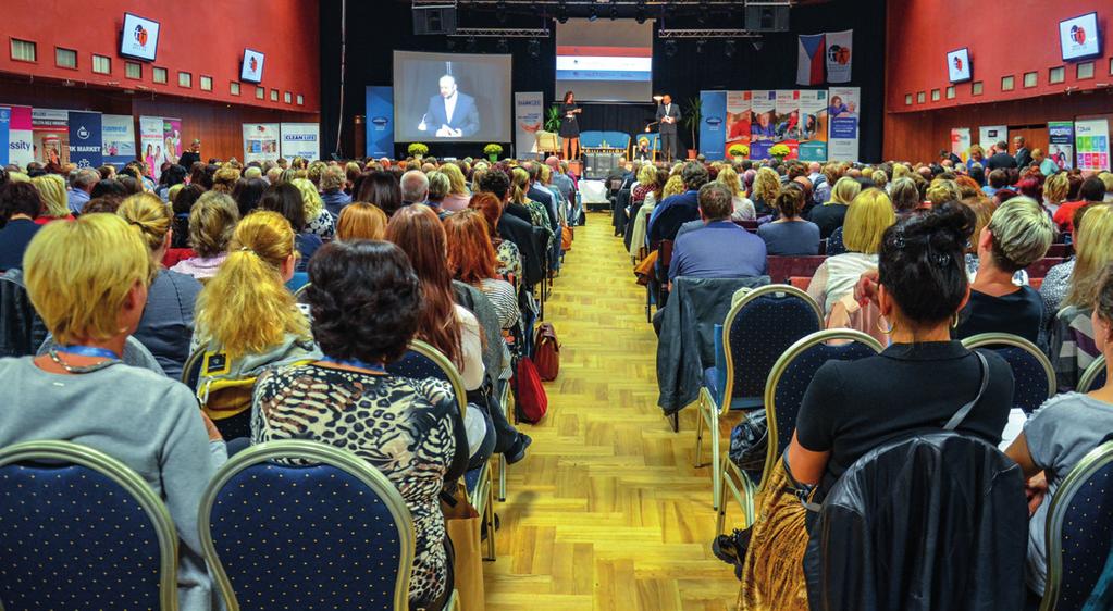 ministryně práce a sociálních věcí ČR Ing. Radka Maxová poslankyně Evropského parlamentu prof. MUDr. Roman Prymula, CSc., Ph.D. náměstek ministra zdravotnictví pro zdravotní péči MUDr. Bc.